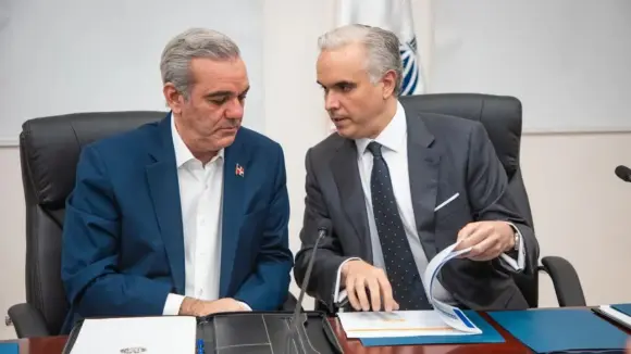 Presidente Abinader se reúne por escasez de cupos en educación pública Presidente Abinader se reúne por escasez de cupos en educación pública