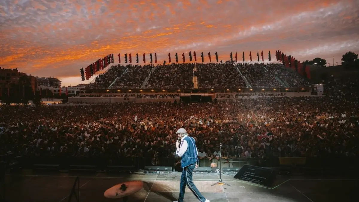 Gira por España de Juan Luis Guerra culmina con un respaldo multitudinario.