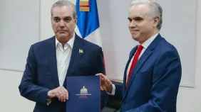 Presidente Abinader revisa avances del año escolar junto al ministro de Educación