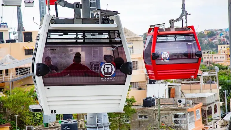 Nuevo horario de servicio para el Metro y línea 1 del Teleférico de Santo Domingo
