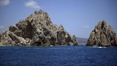 El Pac&iacute;fico va recobrando el pulso tras reducirse la amenaza de tsunami