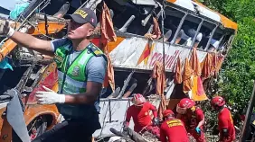 Choque entre microbús y bus del Metropolitano en Lima deja saldo trágico