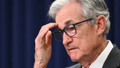 Trump vuelve a llamar estúpido al presidente de la Fed por no hacer lo que él quiere