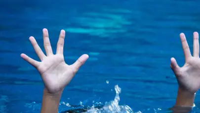 Autoridades clausuran temporalmente parque acuático de Santiago donde se ahogó niño