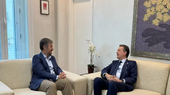 Ministro Ito Bisonó y consejero de la Comunidad de Madrid Miguel Ángel García impulsan relaciones bilaterales