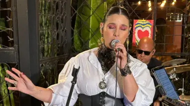 Merlis Camilo plasma su redescubrimiento personal y artístico en "Ego y Amor"