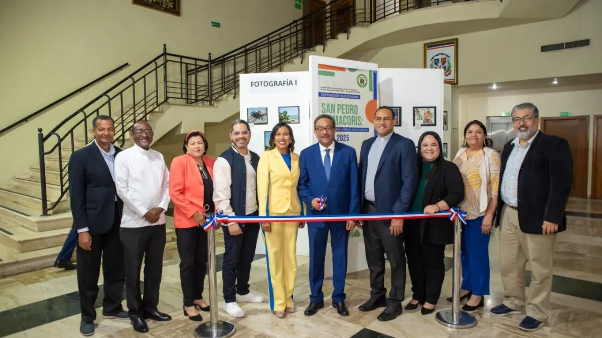 UCSD celebra talento y premios en exposición de San Pedro de Macorís