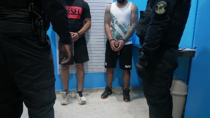 Autoridades capturan a dos dominicanos por tráfico de drogas