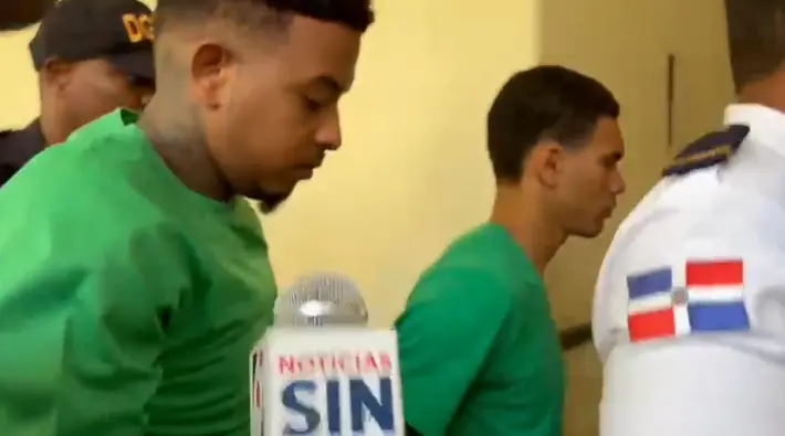 Aplazan medida de coerción contra "Alex Paquete", acusado de homicidio en restaurante de Naco Aplazan medida de coerción contra "Alex Paquete", acusado de homicidio en restaurante de Naco