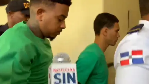 Aplazan medida de coerción contra "Alex Paquete", acusado de homicidio en restaurante de Naco