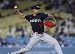 Jhoan Durán salvó en su debut con los Phillies; Pérez obtuvo su 7ma victoria
