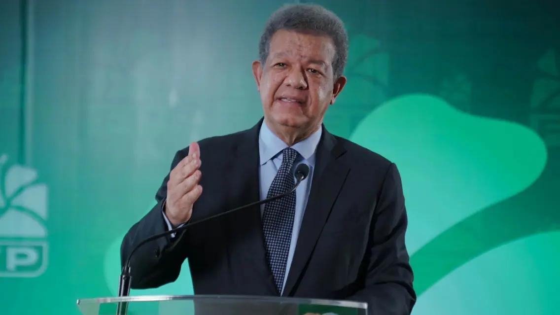 Leonel Fernández exhorta a dirigentes de la Fuerza del Pueblo a participar en elecciones internas