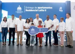 Presidente Abinader y ministro Bonilla entregan 140 nuevas viviendas en Santo Domingo Oeste
