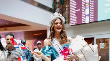 Yamilex Hernández regresa triunfante a RD y se prepara para Miss Universo 2025
