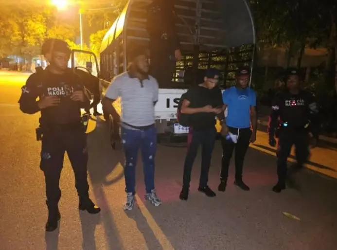 PN dice que periodista Ramírez fue detenido con otros dos hombres en zona boscosa y oscura del Centro Olímpico