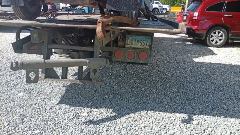Ejército detiene a dos hombres con motocicletas sin papeles en puesto de chequeo en Azua