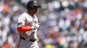 El dominicano Rafael Devers engrandece a los Gigantes en Nueva York