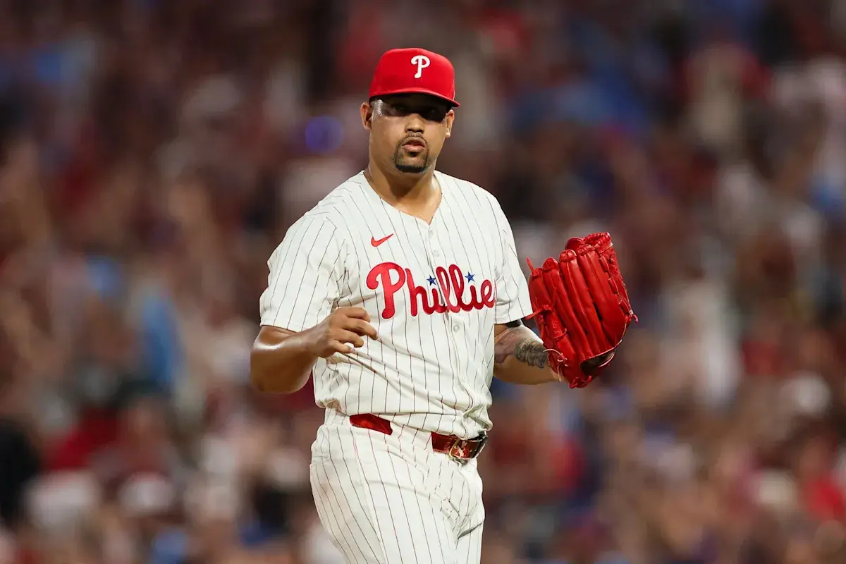 Dominicano Jhoan Durán, cerrador de los Phillies.