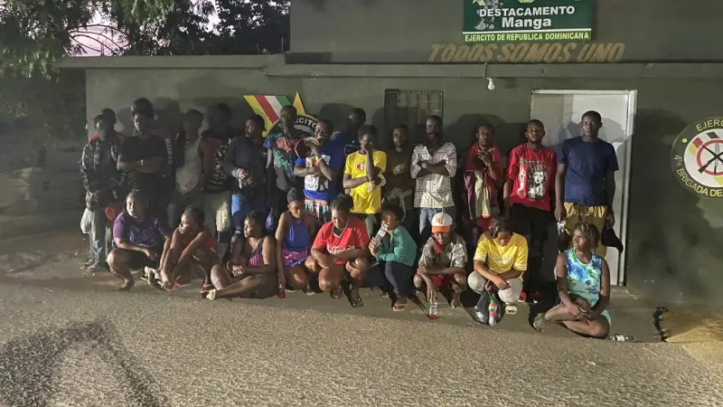 En operativos de control fronterizo, el Ejército detiene migrantes indocumentados en Montecristi