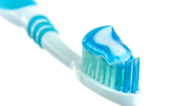 Exceso de fluoruro en la pasta dental: ¿Es beneficioso o no?