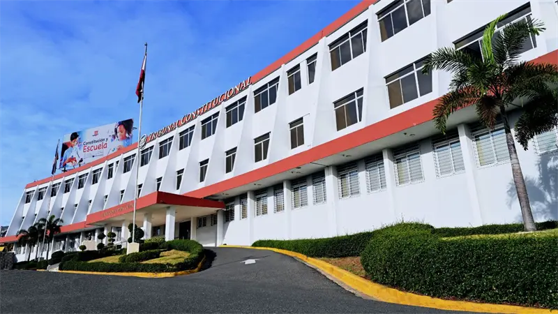 Ante fallos polémicos del Tribunal Constitucional piden destitución de jueces de dicha Alta Corte