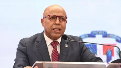 Alfredo Pacheco presenta memorias de gestión 2024-2025