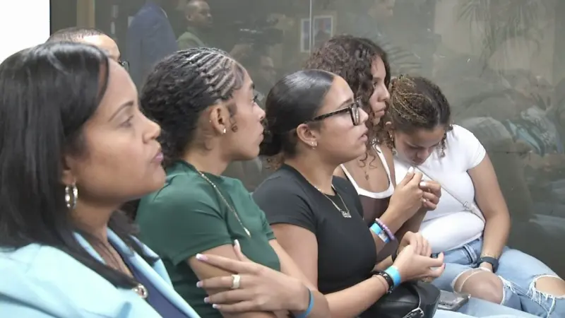 Estudiantes domínico-estadounidenses se capacitan sobre sus derechos y deberes como miembros de la diáspora