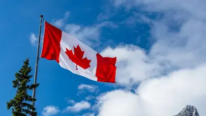 Polic&iacute;a de Canad&aacute; rescata a 44 migrantes haitianos en cami&oacute;n