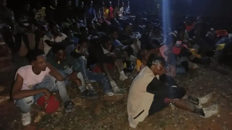 Ejército dominicano detiene a 57 nacionales haitianos en Elías Piña