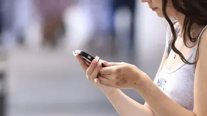 El exceso de tiempo ante las pantallas amenaza la salud card&iacute;aca de los j&oacute;venes