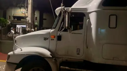 Detienen a dos hombres que escond&iacute;an a un extranjero indocumentado en una patana en San Juan de la Maguana