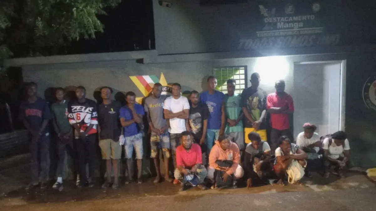 En Guayubín, Ejército detiene a 21 nacionales haitianos en condición migratoria irregular.