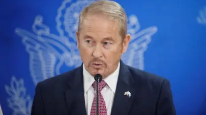 Embajador Johnson: M&eacute;xico y EE.UU. frenaron tr&aacute;fico de fentanilo, de armas y migraci&oacute;n