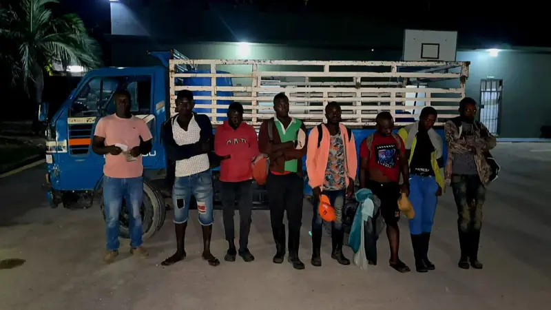 Detienen haitiano con siete conciudadanos indocumentados interceptados en Duvergé