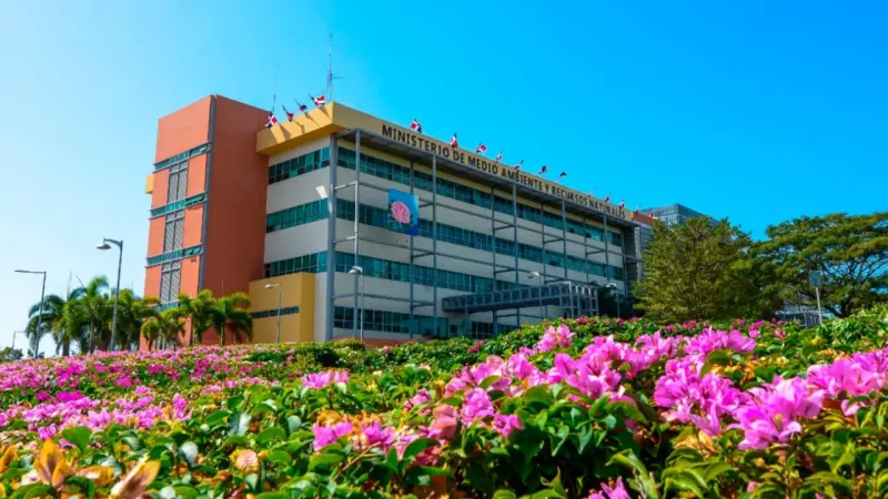 Gobierno refuerza control ambiental en obras públicas: exigirán origen legal de materiales de construcción