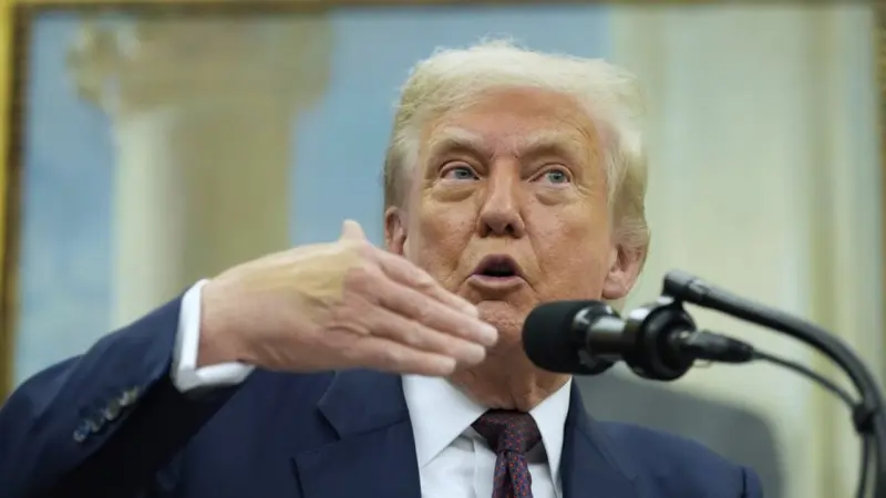 Trump advierte: "Verán muchas sanciones secundarias" por petróleo ruso