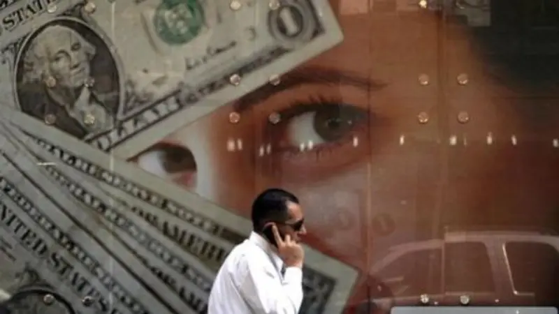 España vende 4.988 millones en bonos y obligaciones con una alta demanda de los inversores