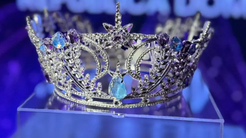 Miss República Dominicana 2025 presenta su nueva corona, símbolo de poder, elegancia y compromiso social