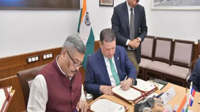 Yayo Sanz Lovatón y la DGA firman importante acuerdo con Aduanas de la India