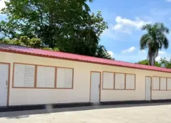 Gobierno prevé concluir instalación de aulas móviles en octubre