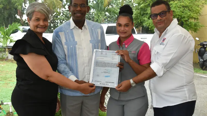 UTECT entrega títulos de propiedad en San Pedro de Macorís
