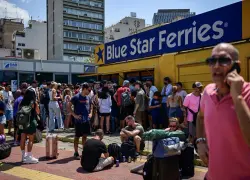 Dos turistas muertos y tráfico perturbado por fuertes vientos en Grecia