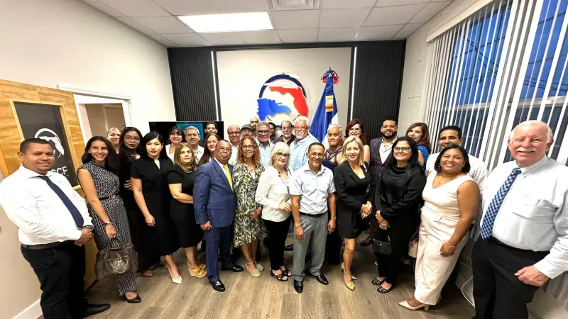 Lanzamiento de libro sobre Ercilia Pepín y Revista Señales en Orlando, Florida
