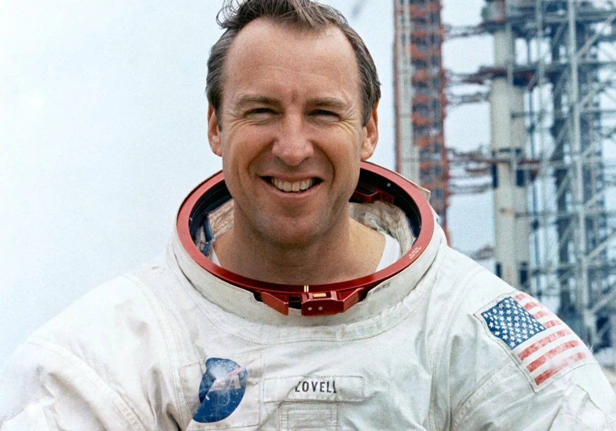 Fallece Jim Lovell