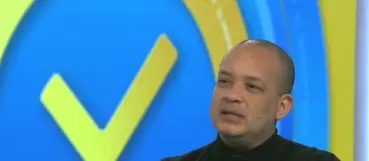Pepe Sierra: Del bisturí al escenario, la historia del médico que eligió conmover almas