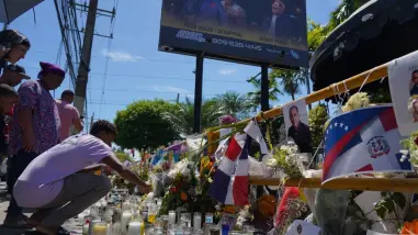 Hoy en Noticias SIN y Mucho Más: A cuatro meses de la tragedia en Jet Set, clamor por justicia sigue vivo