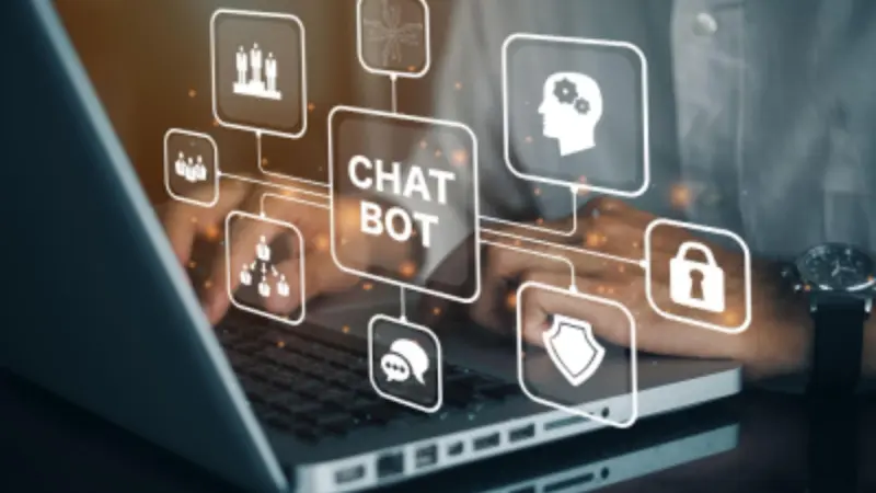 Granja de bots: video muestra cómo son los falsos usuarios de las redes sociales
