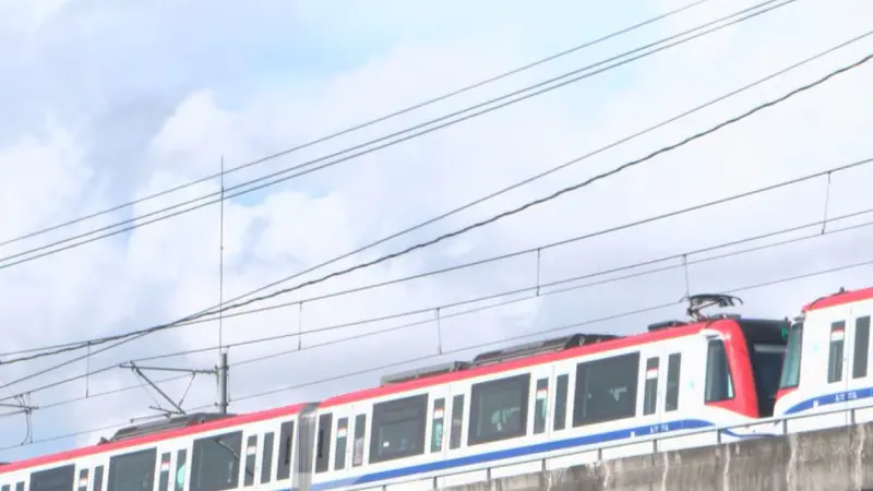 Confían en que con trenes de seis vagones agregados al Metro las filas sean menos largas