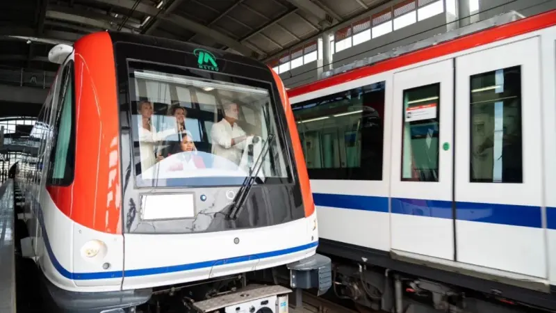 Usuarios esperan reducción de filas con nuevos trenes de 6 vagones en el Metro