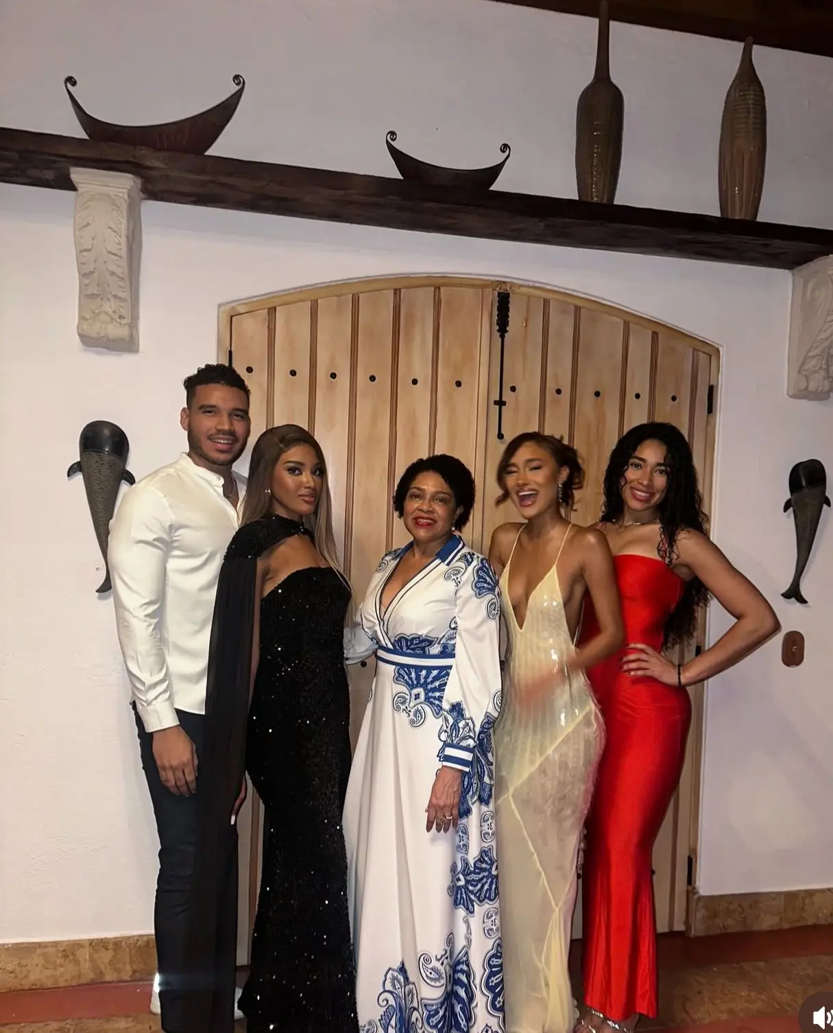 Jennifer Ventura junto a su familia.